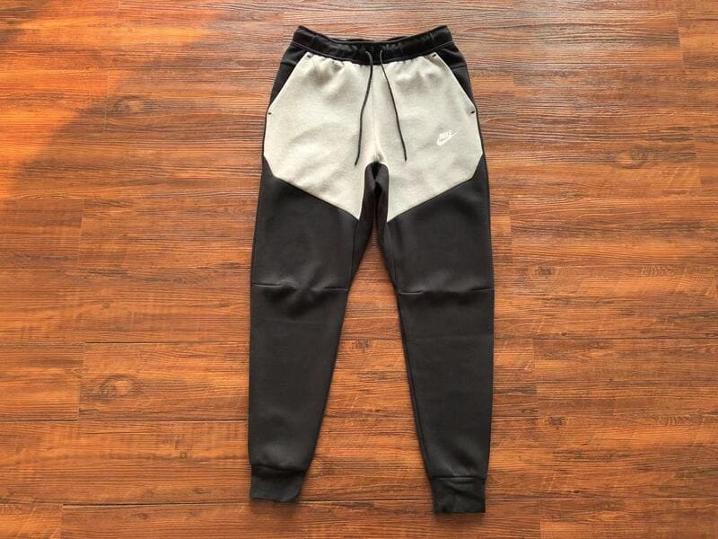 Nike Tech Fleece Black & Grey