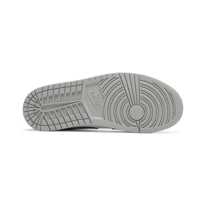 Air Jordan 1 Mid "Light Smoke Grey"