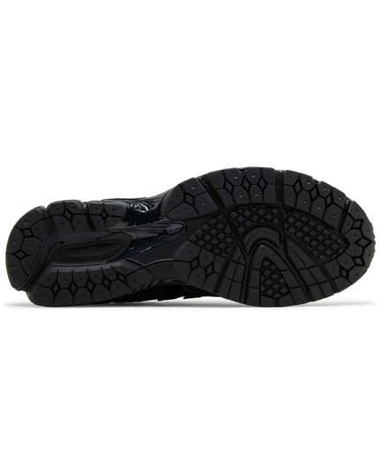 1906U "Triple Black"