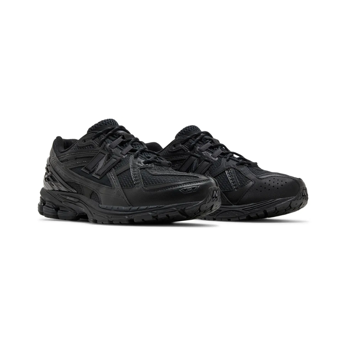 1906U "Triple Black"