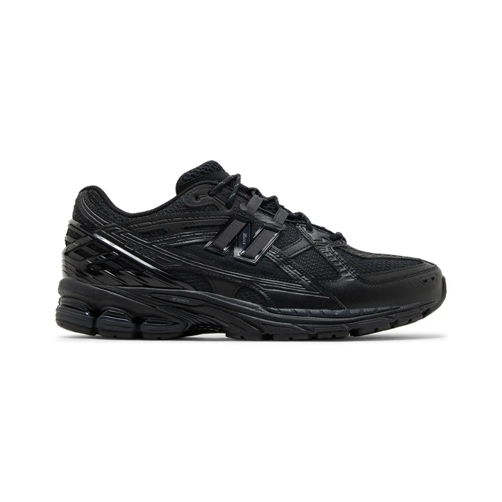 1906U "Triple Black"