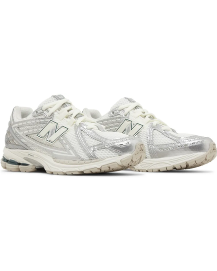 1906R "Silver Metallic Cream"