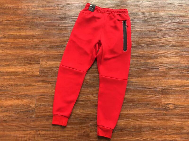 Nike Tech Fleece Red