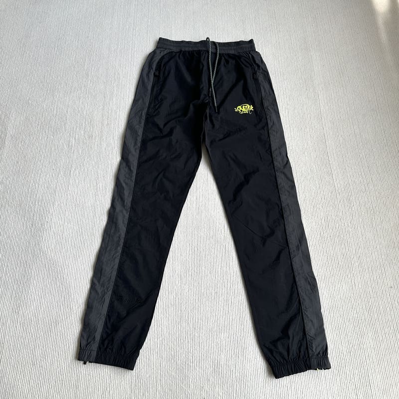 SYNA World Syna Logo Shell Black Set