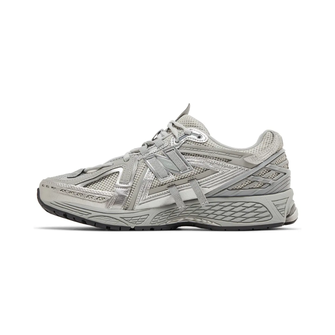 1906A "Concrete Silver Metallic"