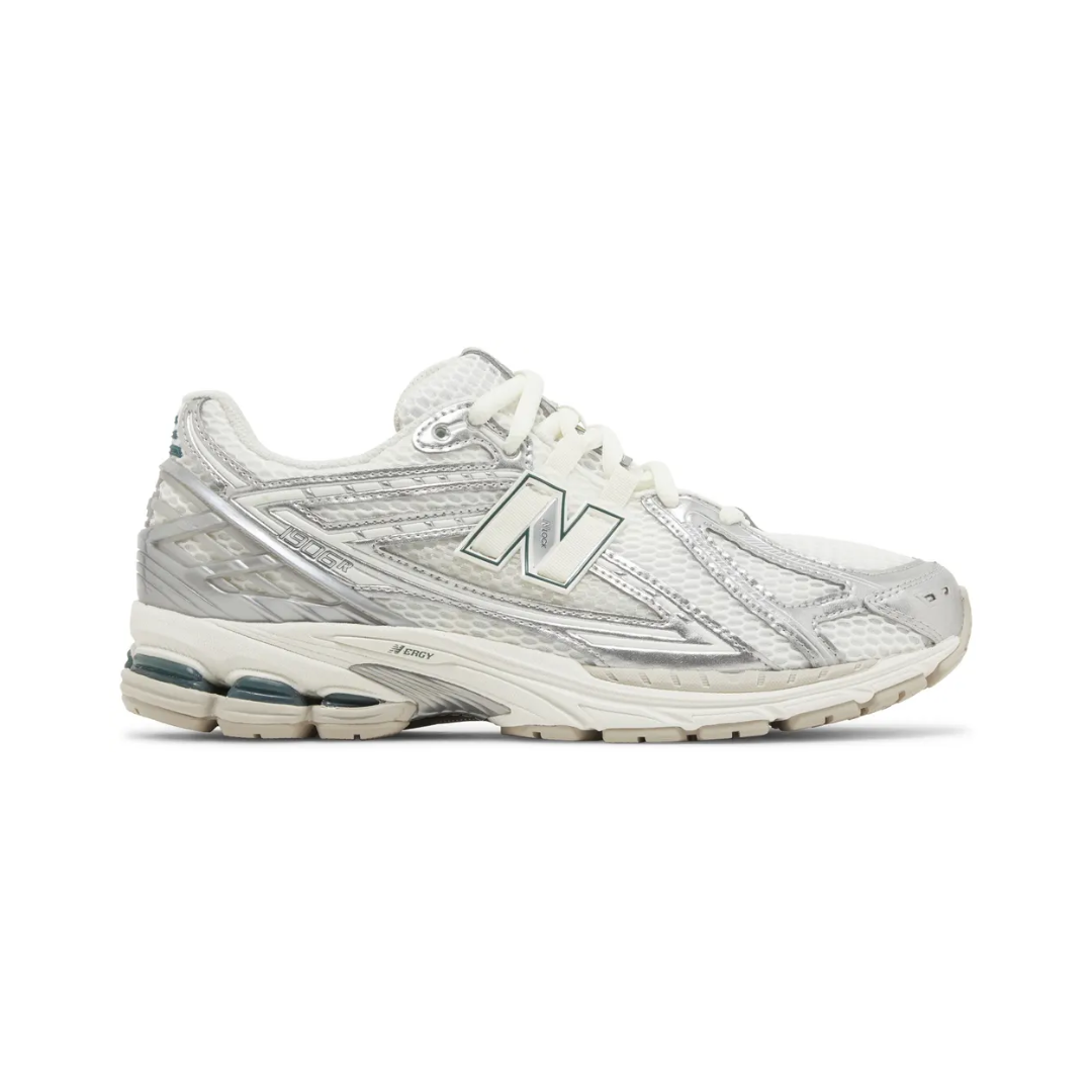 1906R "Silver Metallic Cream"